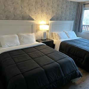 Green Harbor Hotel